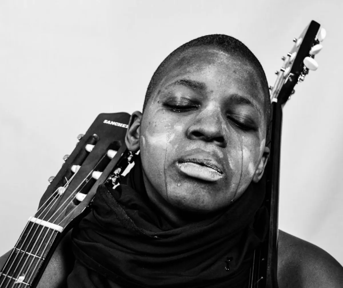 天亮了歌词：别只搜全文
